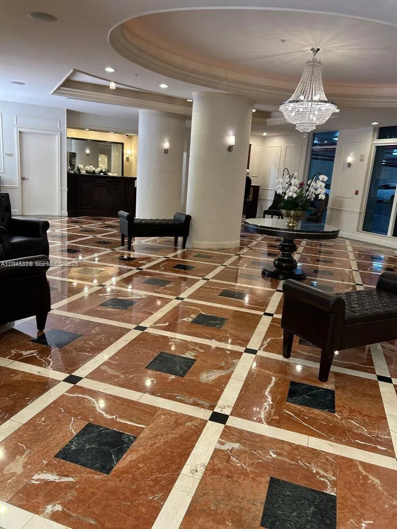 3232 SW 22nd Ter #1303 Miami, FL 33145
