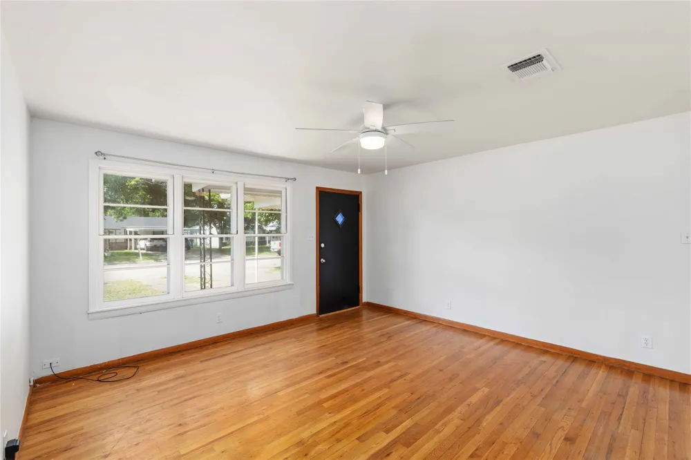 615 E 10th Street Coleman, TX 76834