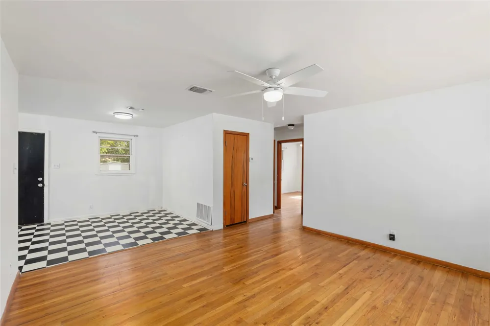 615 E 10th Street Coleman, TX 76834
