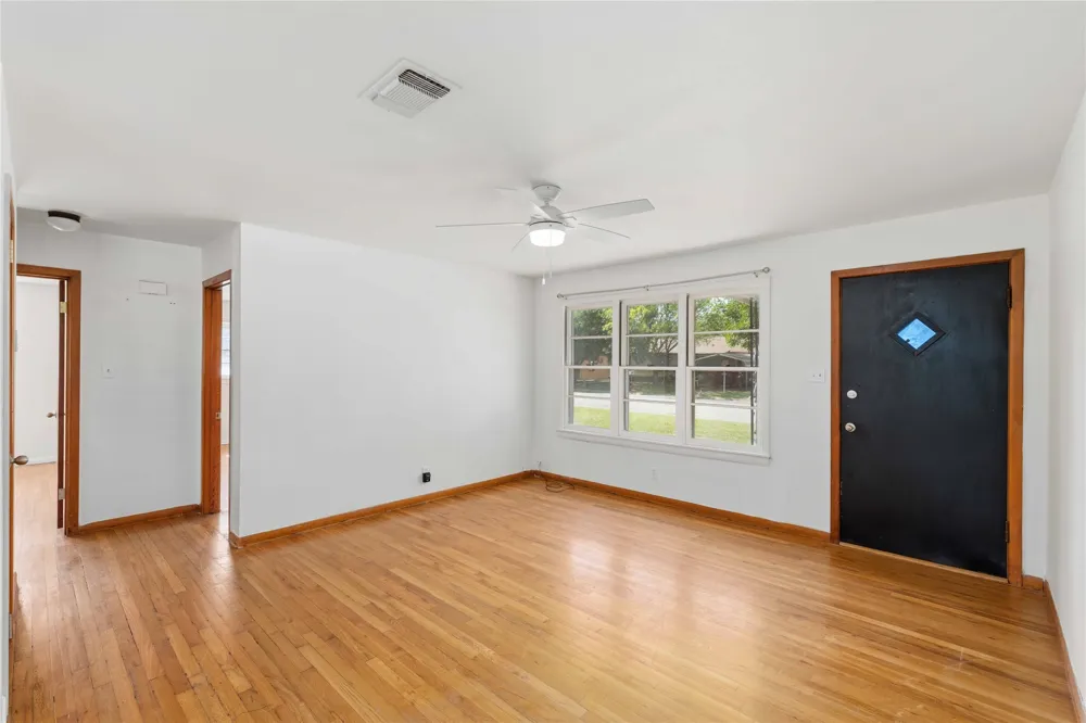 615 E 10th Street Coleman, TX 76834
