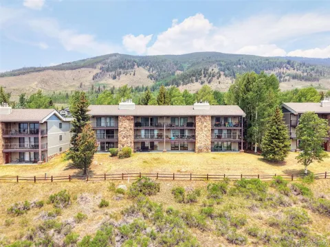 32 Corinthian Circle #102