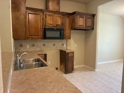 910 Old Angleton Road Clute, TX 77531