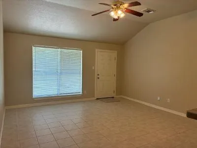 910 Old Angleton Road Clute, TX 77531