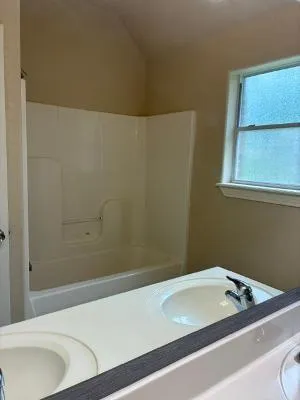 910 Old Angleton Road Clute, TX 77531