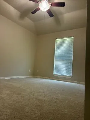 910 Old Angleton Road Clute, TX 77531