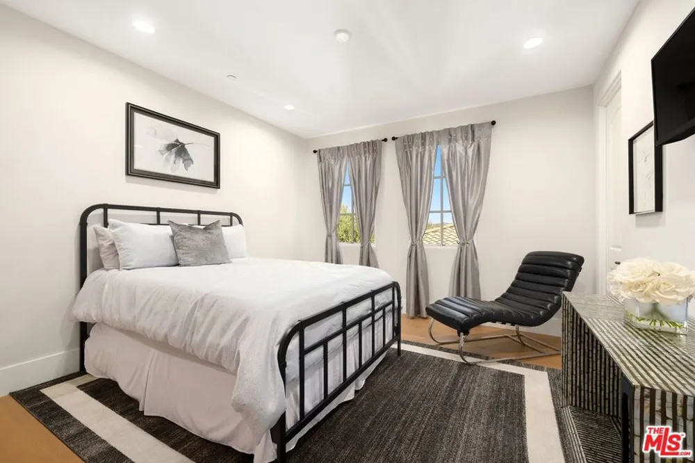 29462 Malibu View Court Agoura Hills, CA 91301