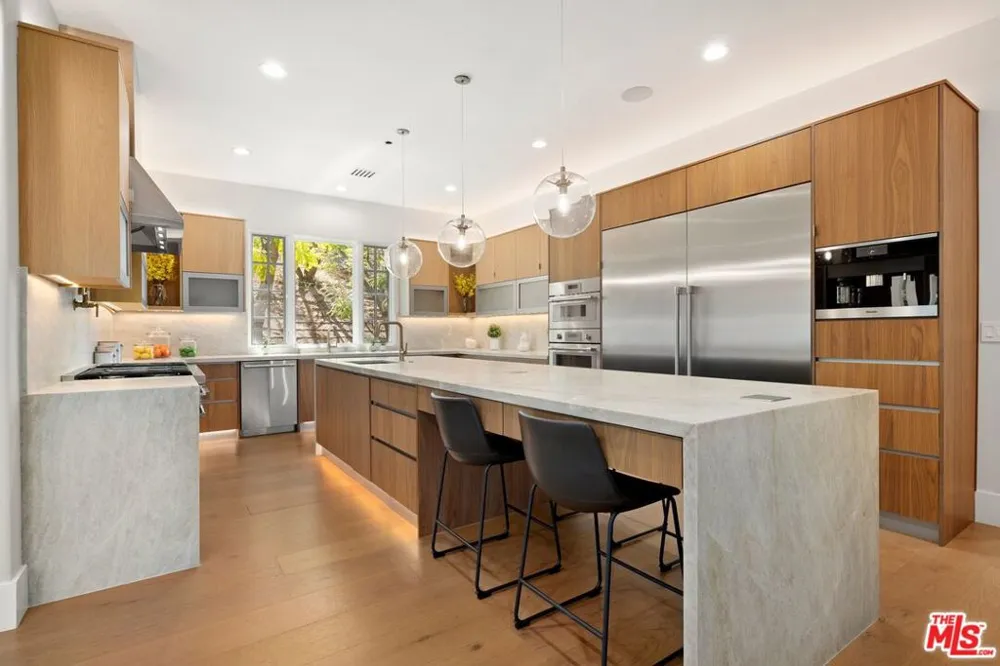 29462 Malibu View Court Agoura Hills, CA 91301