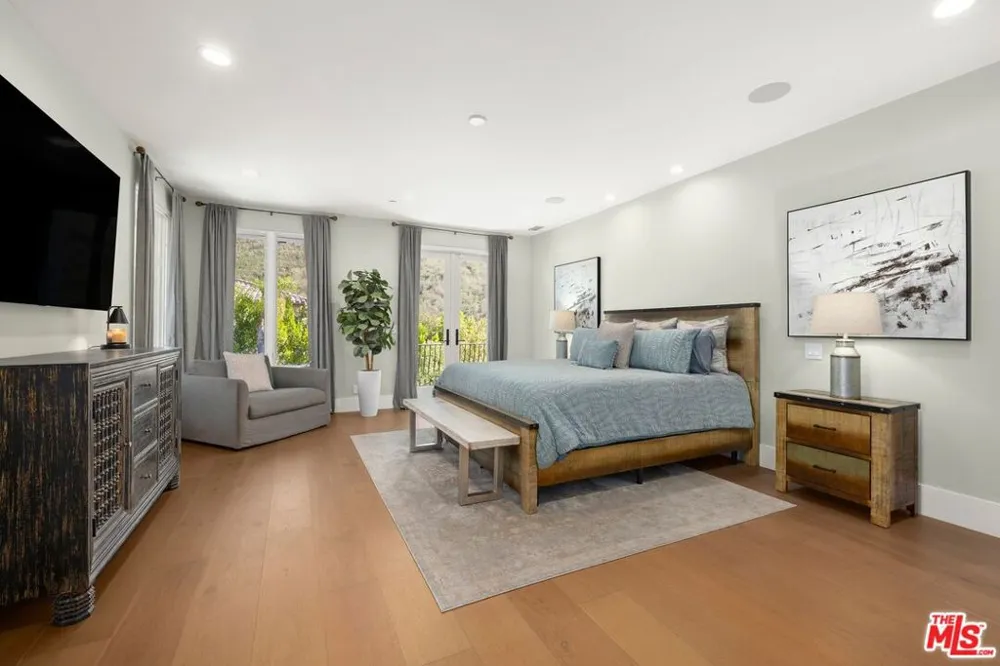 29462 Malibu View Court Agoura Hills, CA 91301