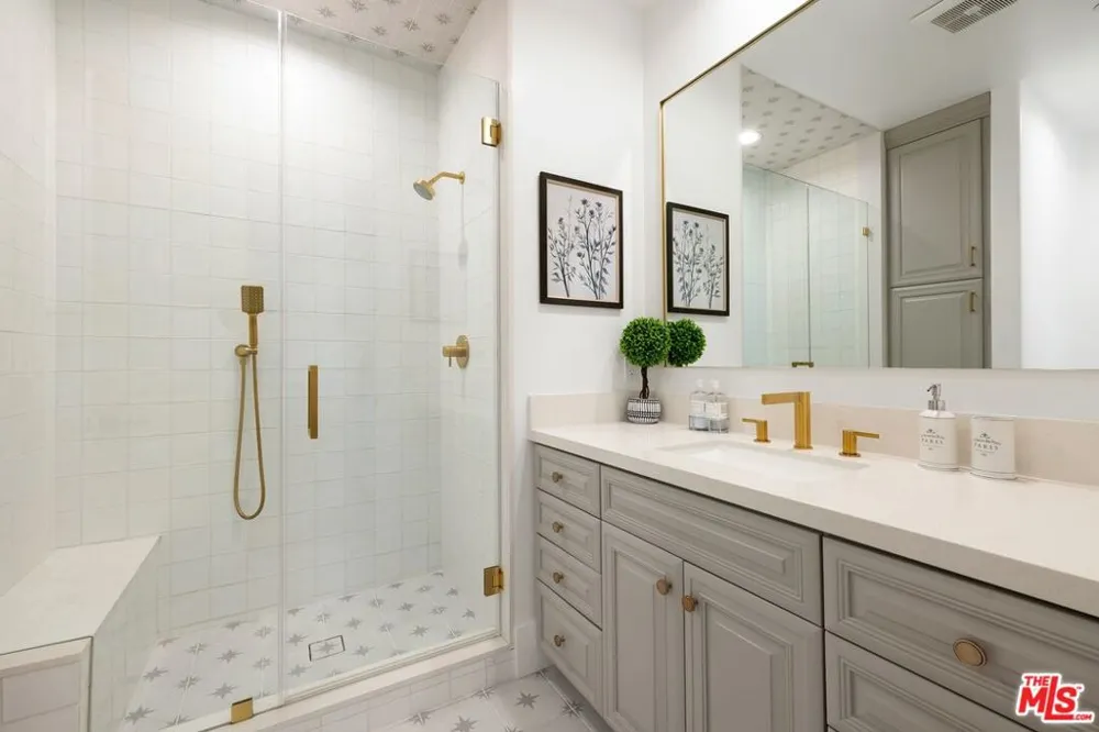 29462 Malibu View Court Agoura Hills, CA 91301