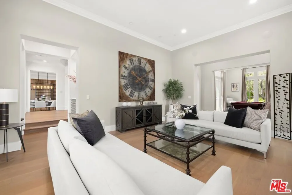 29462 Malibu View Court Agoura Hills, CA 91301