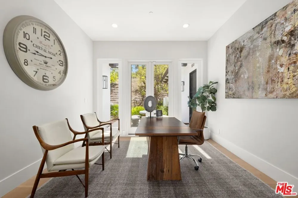 29462 Malibu View Court Agoura Hills, CA 91301