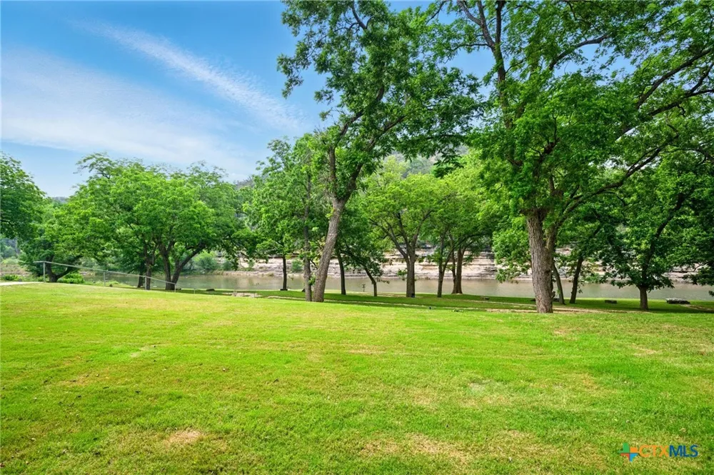 540 River Run #112 New Braunfels, TX 78132