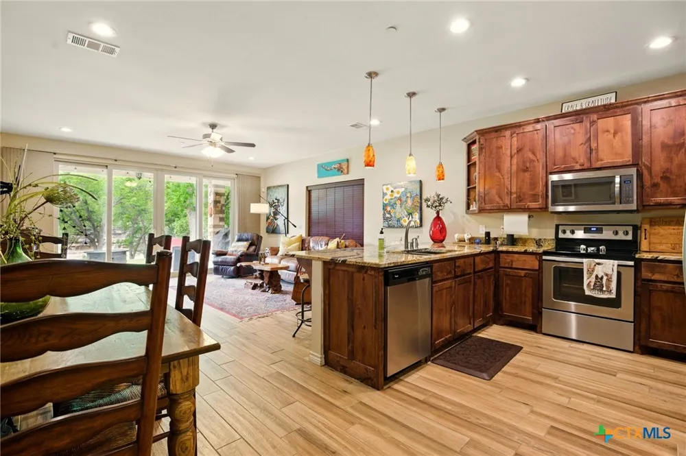 540 River Run #112 New Braunfels, TX 78132