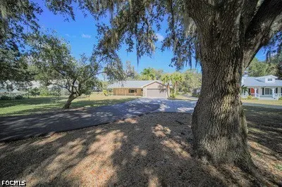 Riverbend Drive