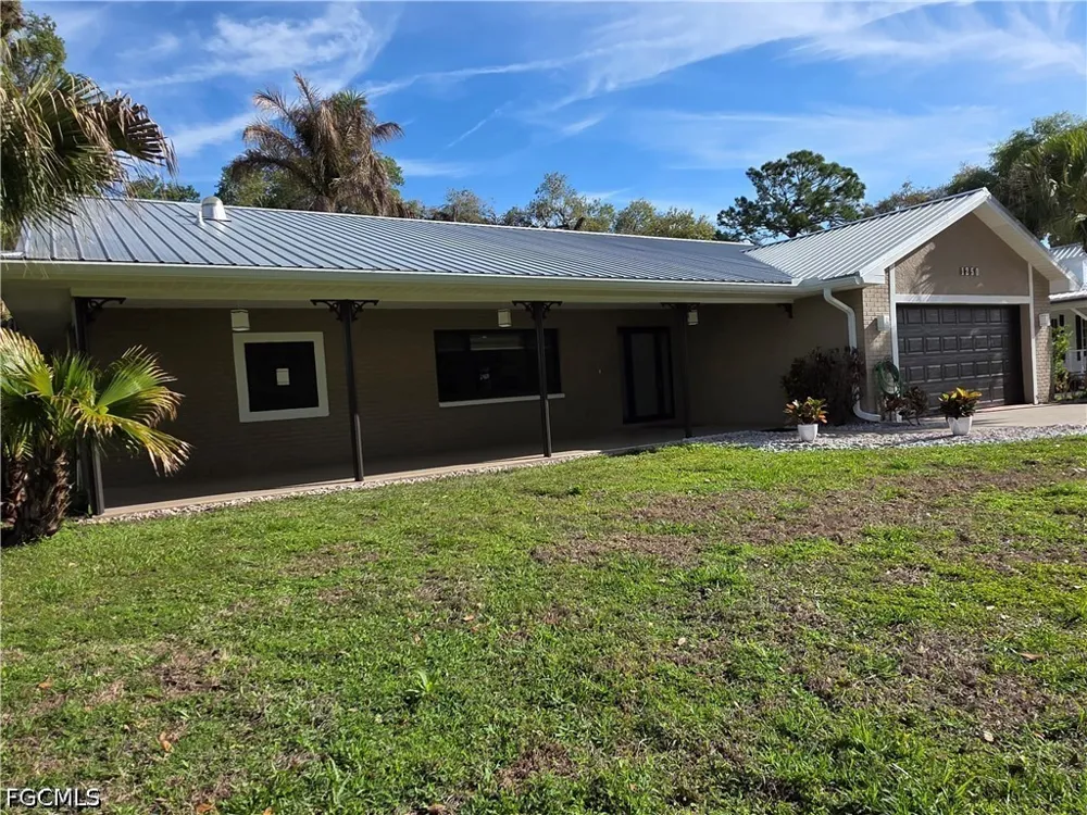 Riverbend Drive Labelle, FL 33935