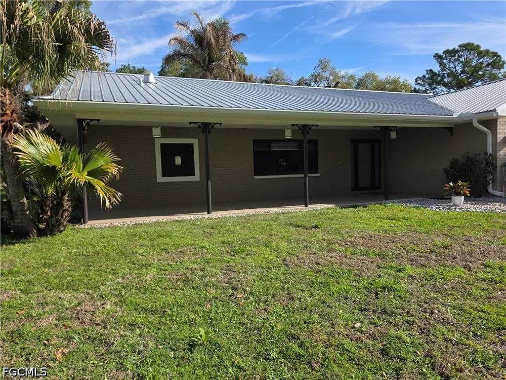 Riverbend Drive Labelle, FL 33935