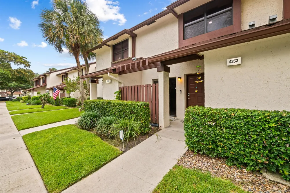 4352 Carambola Circle Coconut Creek, FL 33066