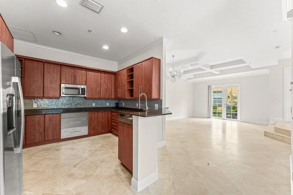 210 NE 69th Circle Boca Raton, FL 33487