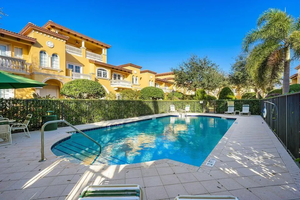 210 NE 69th Circle Boca Raton, FL 33487