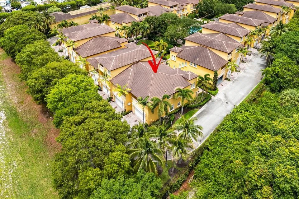 210 NE 69th Circle Boca Raton, FL 33487