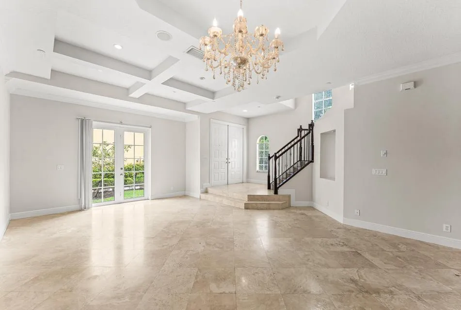 210 NE 69th Circle Boca Raton, FL 33487