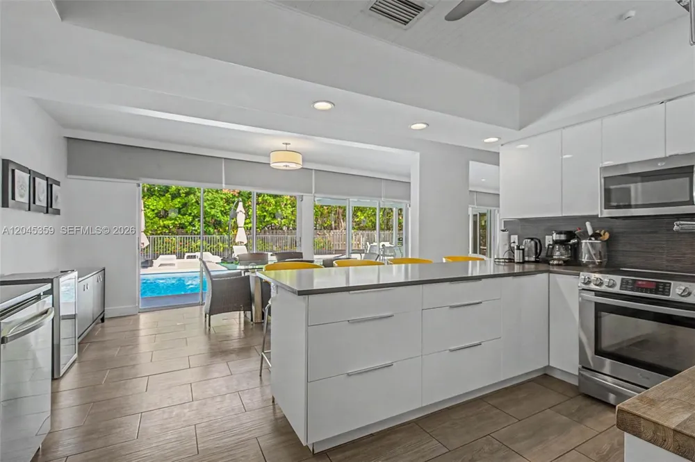 340 Atlantic Rd Key Biscayne, FL 33149