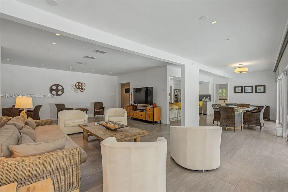 340 Atlantic Rd Key Biscayne, FL 33149