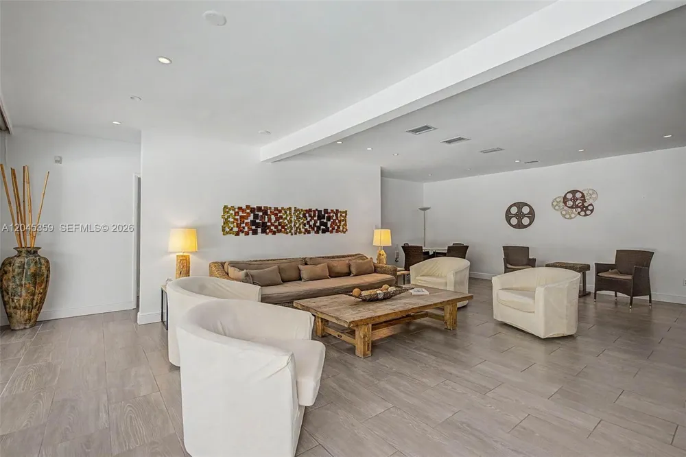 340 Atlantic Rd Key Biscayne, FL 33149