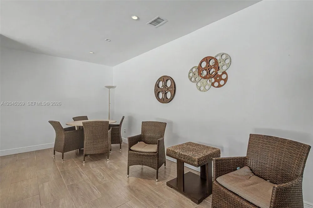 340 Atlantic Rd Key Biscayne, FL 33149