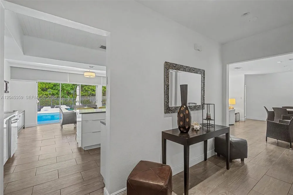 340 Atlantic Rd Key Biscayne, FL 33149