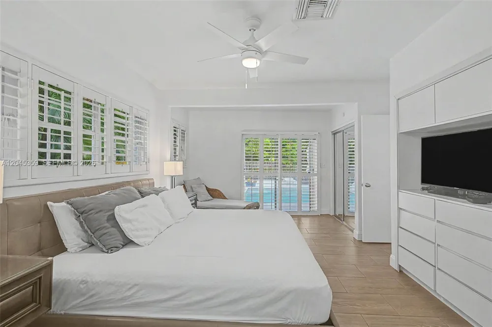 340 Atlantic Rd Key Biscayne, FL 33149