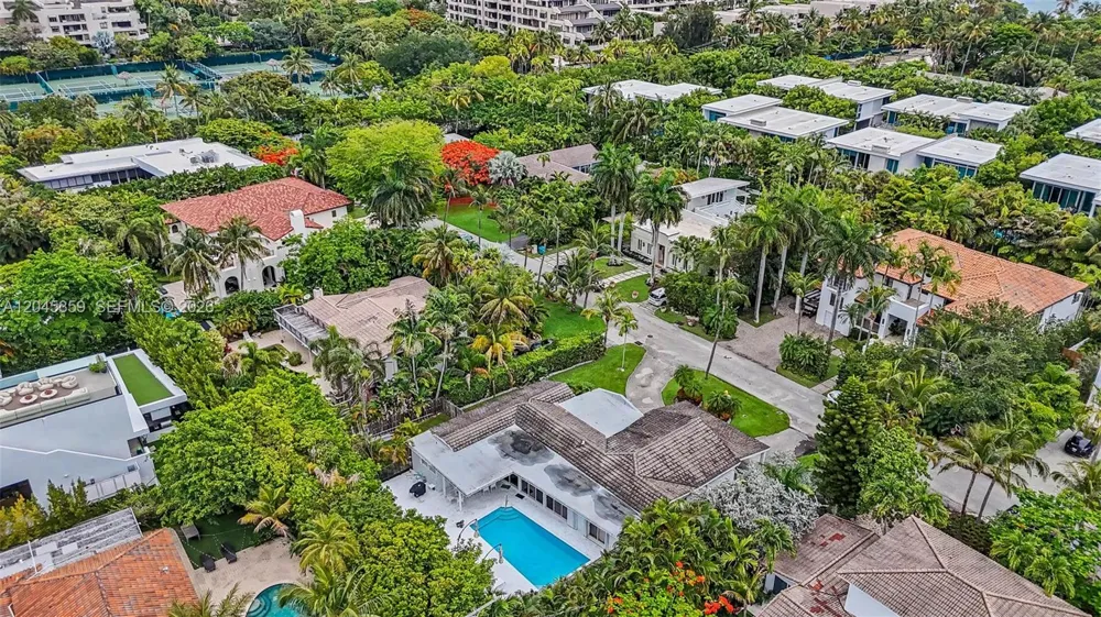 340 Atlantic Rd Key Biscayne, FL 33149
