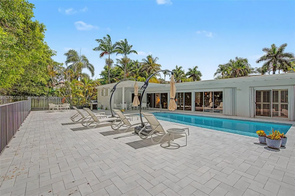 340 Atlantic Rd Key Biscayne, FL 33149