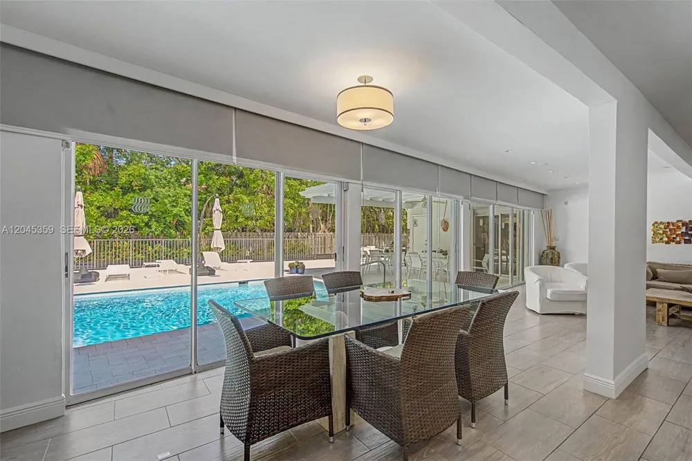 340 Atlantic Rd Key Biscayne, FL 33149