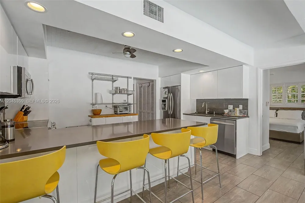 340 Atlantic Rd Key Biscayne, FL 33149