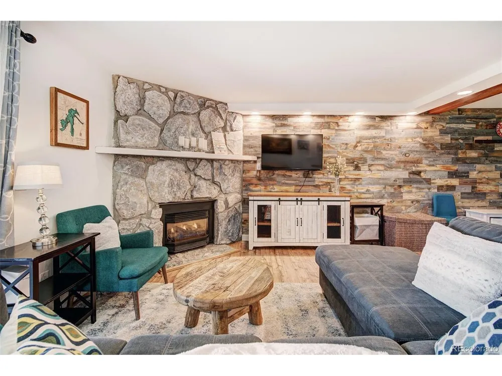 32 Corinthian Circle #B-102 Dillon, CO 80435