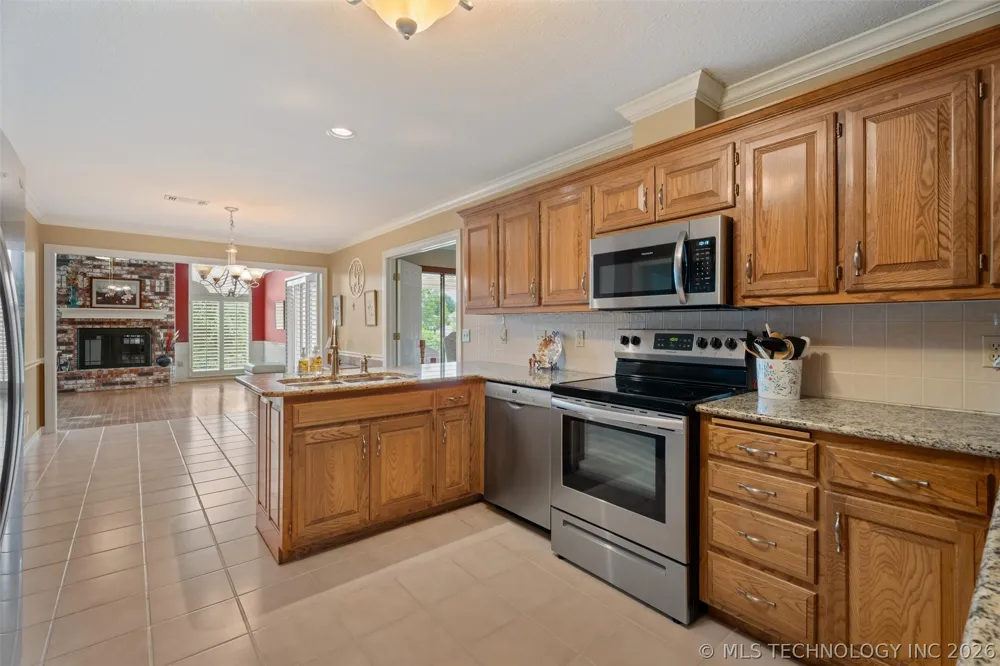 1018 Arbor Drive Bartlesville, OK 74006