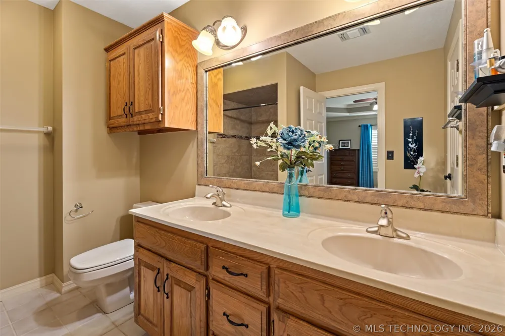 1018 Arbor Drive Bartlesville, OK 74006