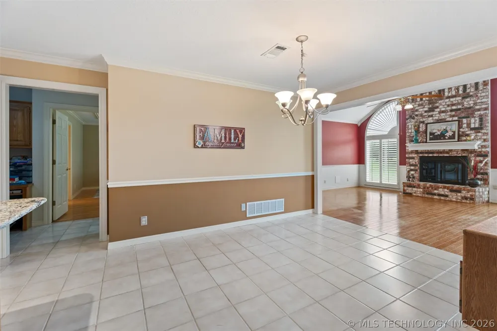 1018 Arbor Drive Bartlesville, OK 74006
