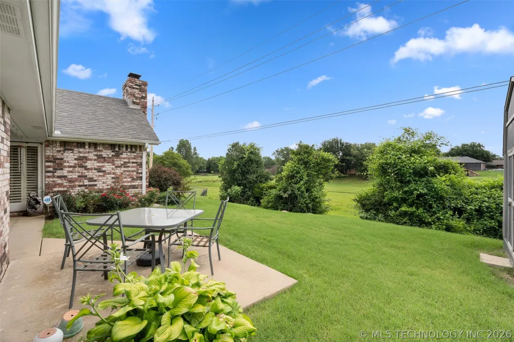 1018 Arbor Drive Bartlesville, OK 74006