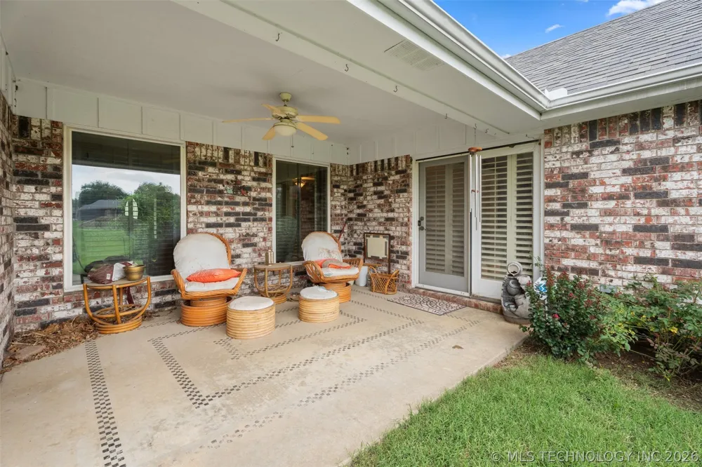 1018 Arbor Drive Bartlesville, OK 74006
