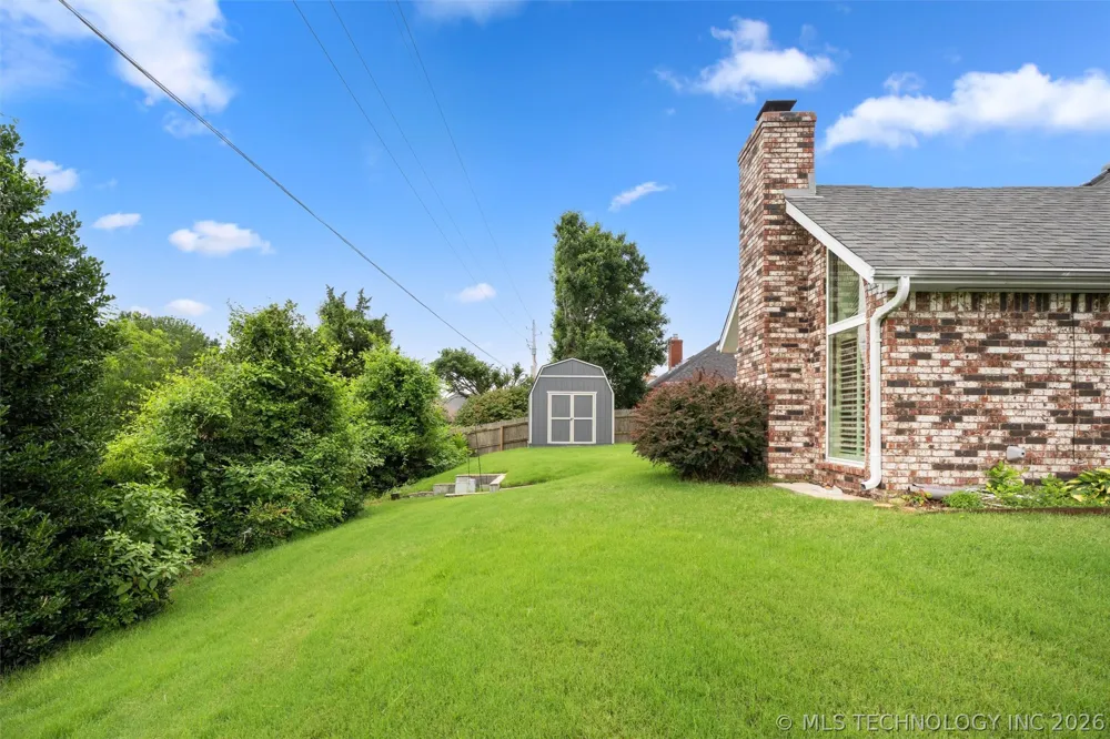 1018 Arbor Drive Bartlesville, OK 74006