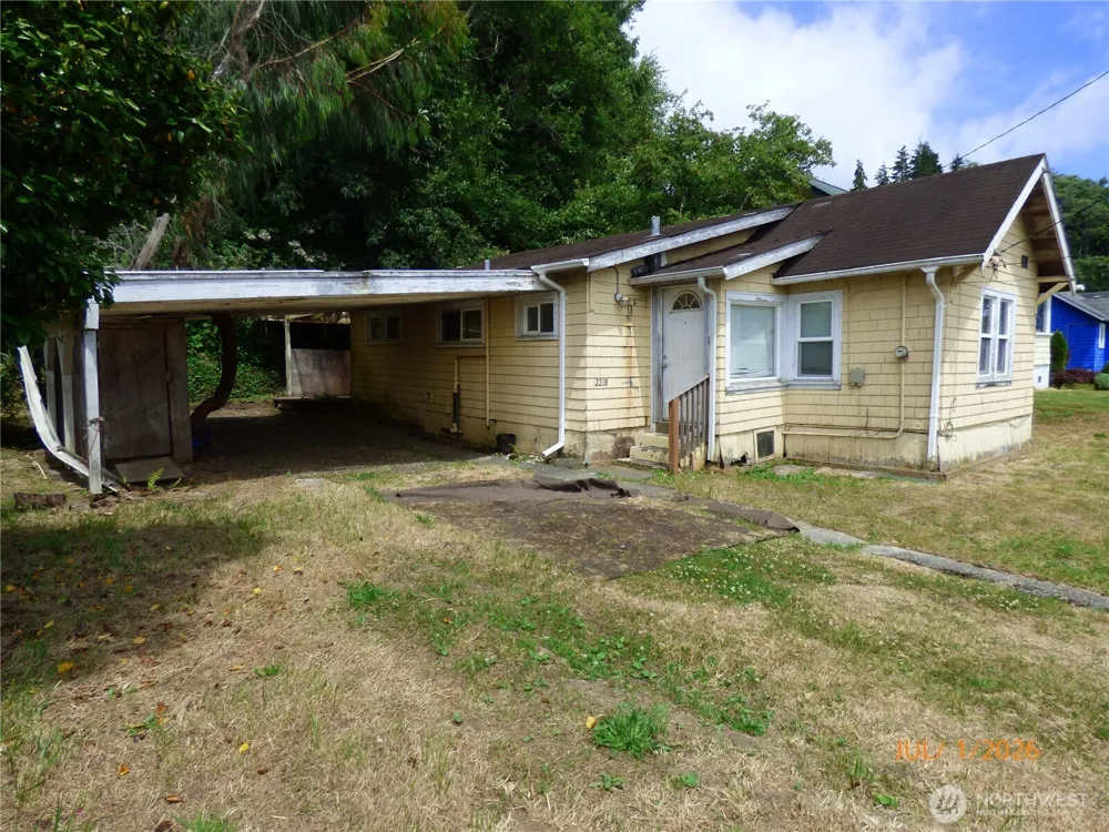 2218 W 5th Street Aberdeen, WA 98520