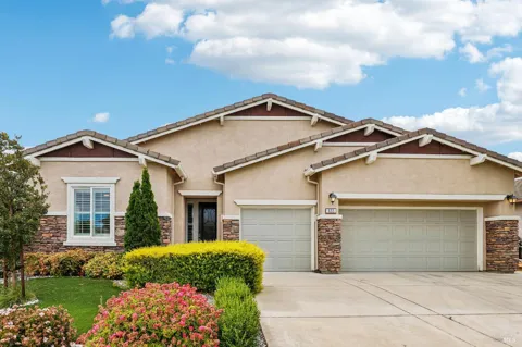 655 Hawk Ridge Drive