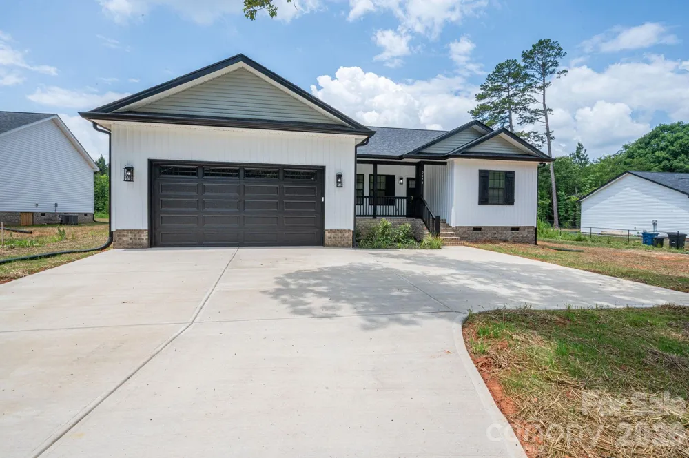 2474 Shoal Road Crouse, NC 28033