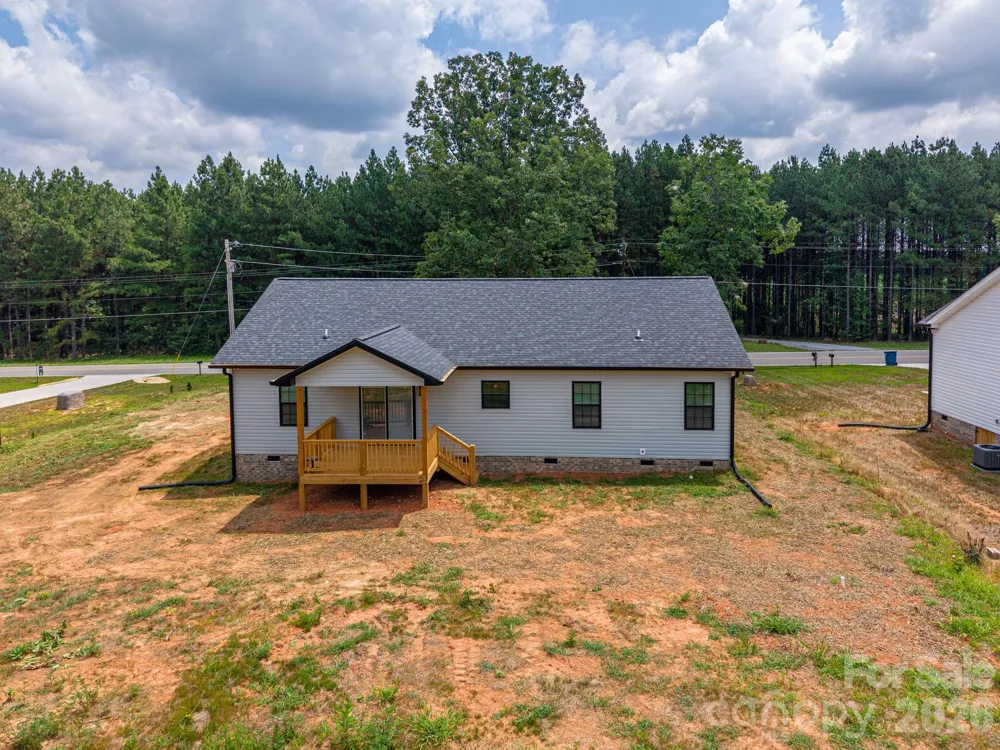 2474 Shoal Road Crouse, NC 28033