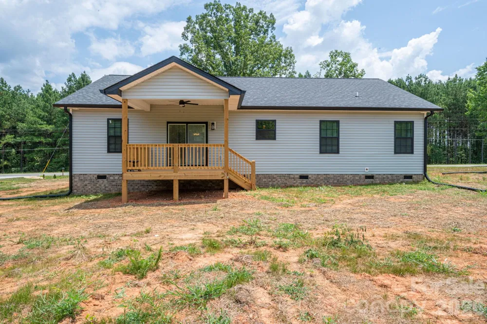 2474 Shoal Road Crouse, NC 28033