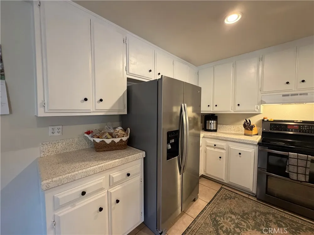 32038 Crystalaire Llano, CA 93544