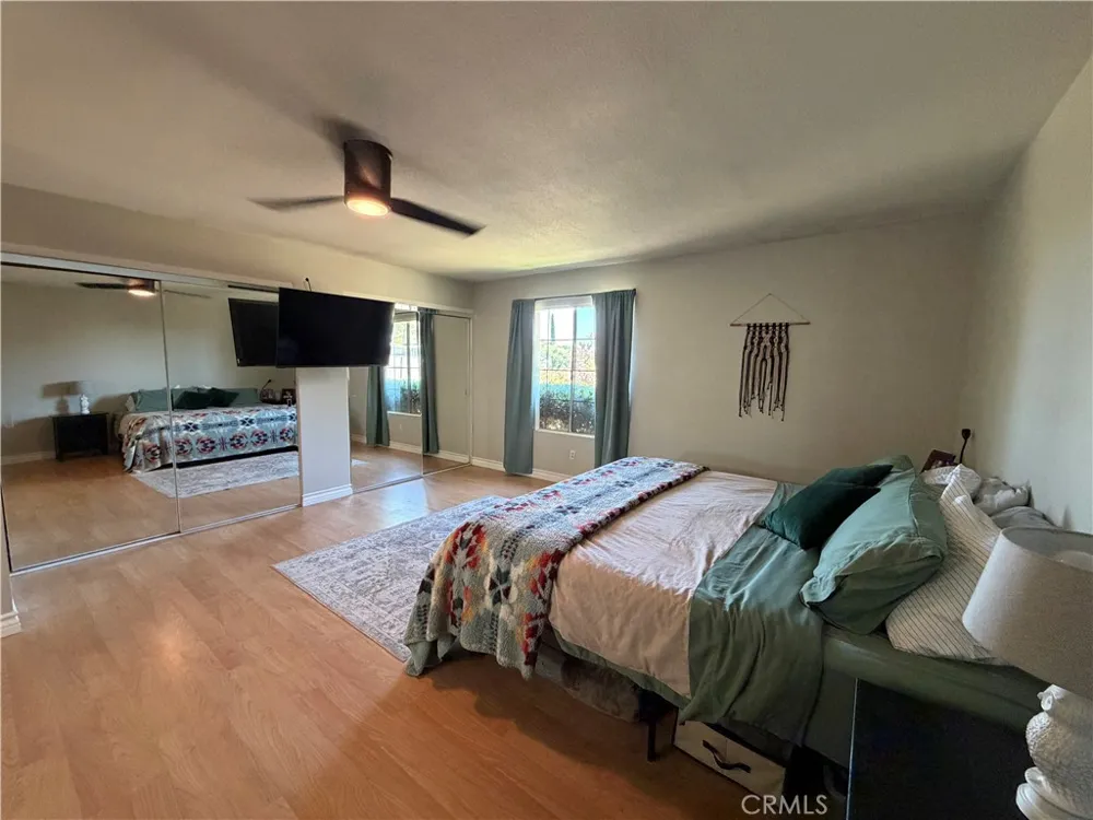32038 Crystalaire Llano, CA 93544
