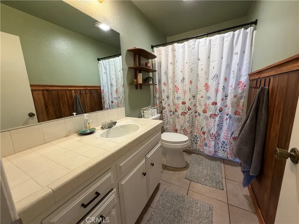 32038 Crystalaire Llano, CA 93544